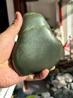甄玉坊:这才是和田玉沙枣青籽料 沙枣青籽料是和田玉中的一种珍稀青玉